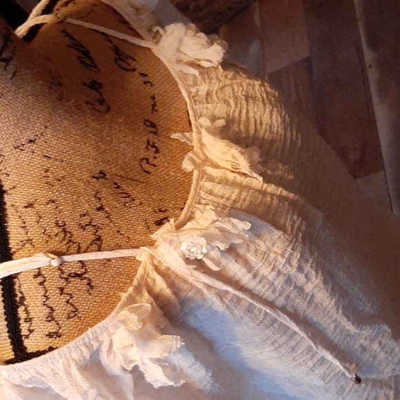 Easel Los Angeles slightly sheer blouse M - Picture 6 of 7